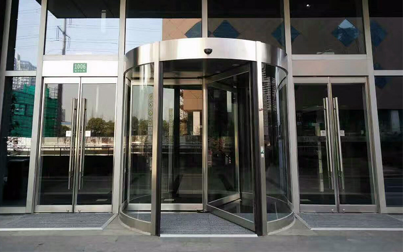 三翼旋轉門為何要保養？保養有何講究？三翼門保養小知識來了