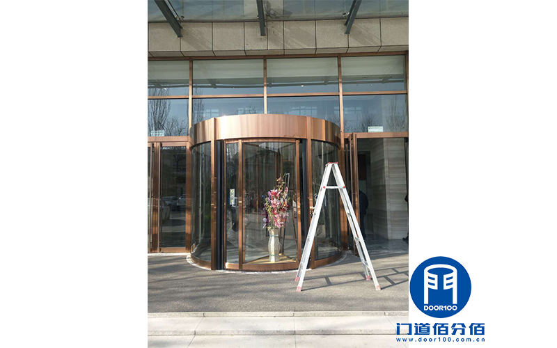 山東某集團公司OBE兩翼自動旋轉門維修服務