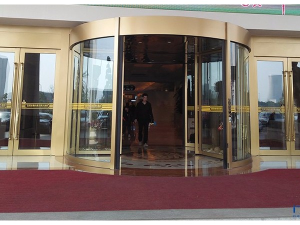 智匯門道旋轉門維修常州某酒店旋轉門配件維修服務案例