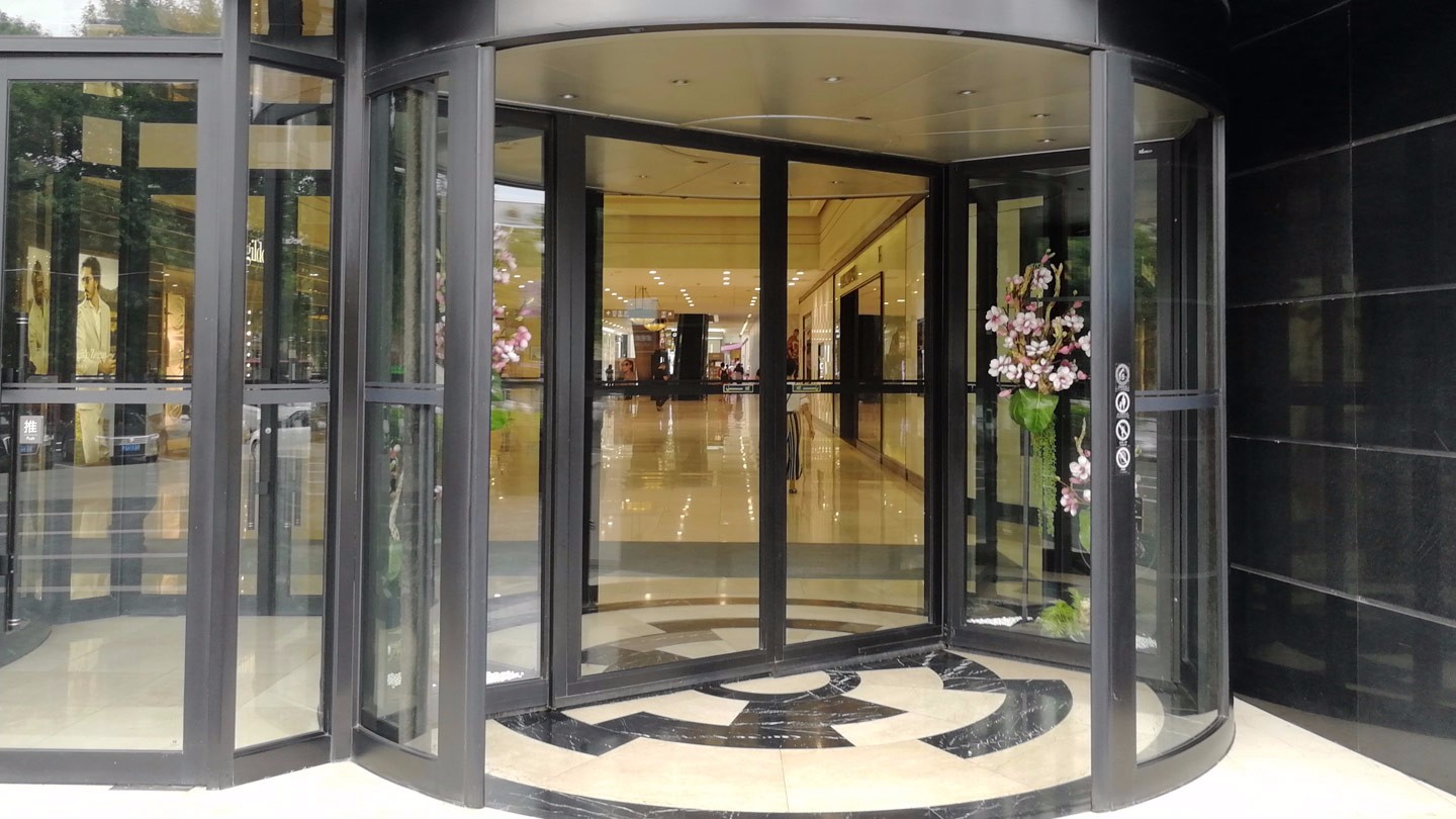 兩翼旋轉(zhuǎn)門維修