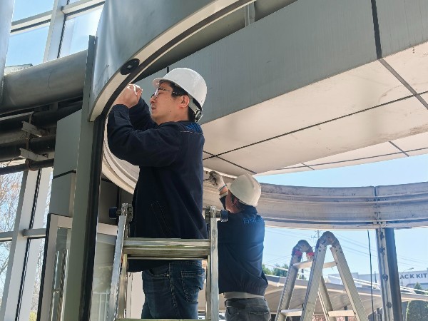 鋁業公司旋轉門門體拆裝