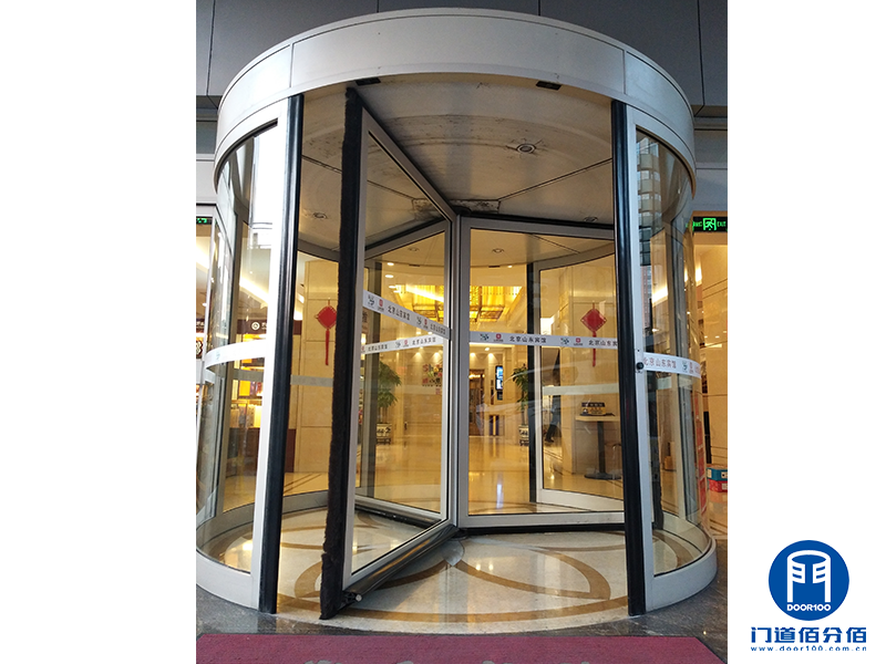 山東賓館凱必盛自動三翼旋轉(zhuǎn)門升級服務(wù)