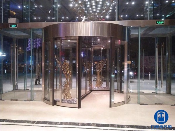 福州旋轉門維修之福州某洲際酒店兩翼旋轉門維修服務案例
