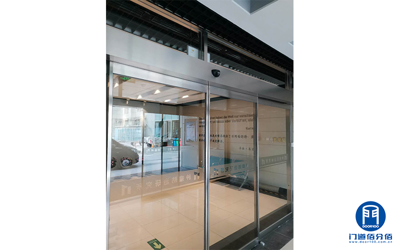 北京腫瘤醫院內部九樘感應平移玻璃門保養與防夾電子眼維修服務案例