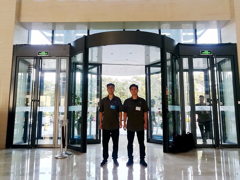 自動門維修團隊風采展示（四）