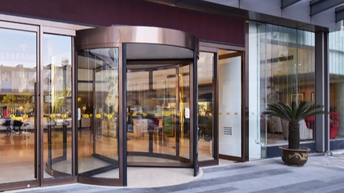 自動旋轉門做定期自動門保養有什么好處？