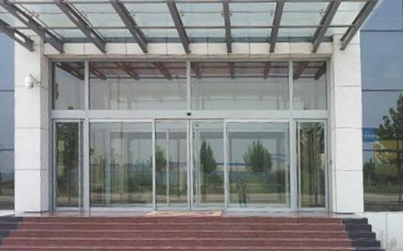 感應(yīng)電動門附件配置及售后維護(hù)注意事項