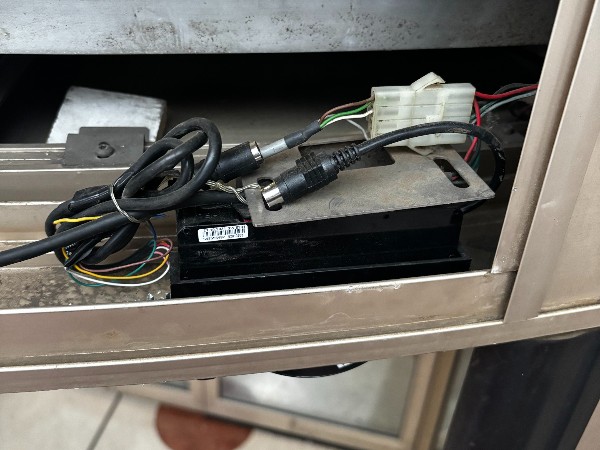 北京市寫字樓旋轉(zhuǎn)門停轉(zhuǎn)故障檢修