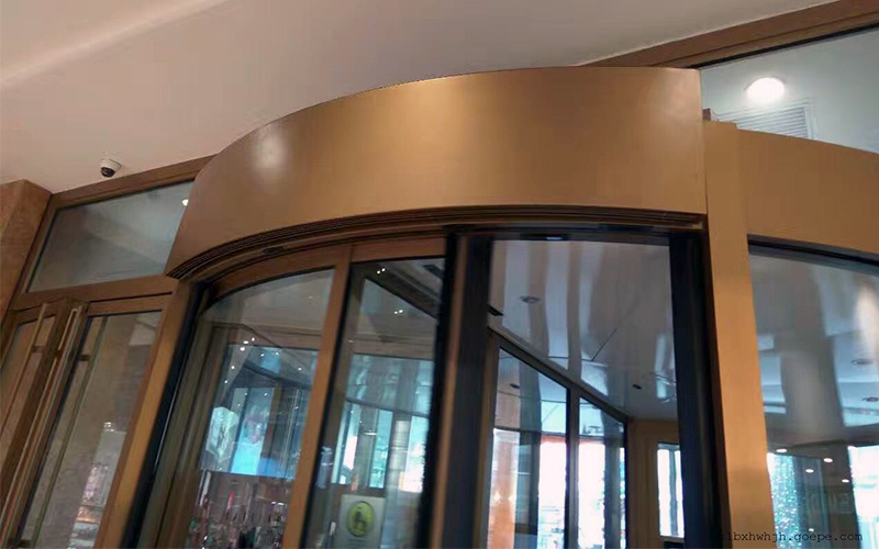 如何為旋轉門/自動門門區挑選熱風幕？