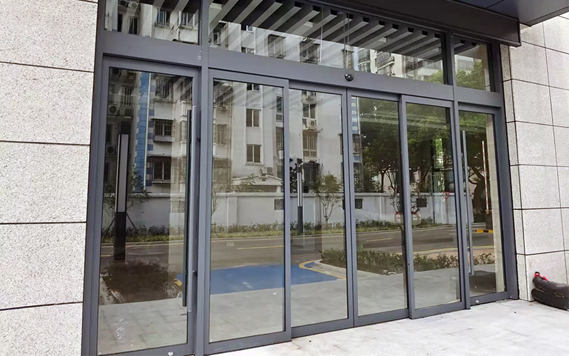 如何正確使用自動門，你get了嗎？