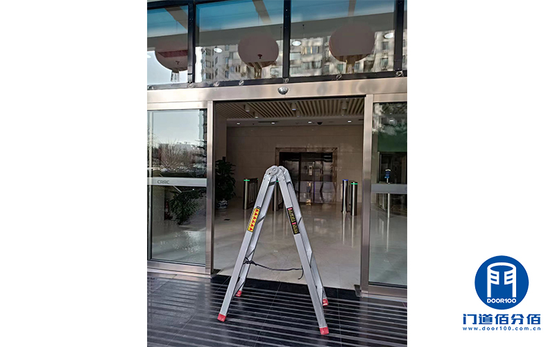 平移式自動門開門感應器維修更換實例分享