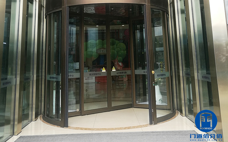 北京大興購物廣場自動旋轉門檔位調節功能維修服務