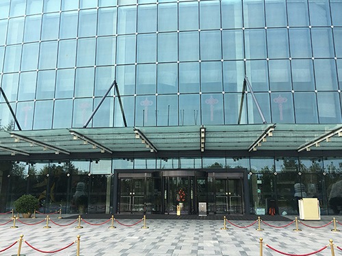 北京旋轉門維修北京麗維賽德酒店自動旋轉門維修服務案例