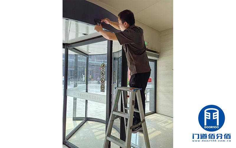 自動旋轉門（三翼）保養案例，教你如何延長使用壽命