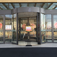 北京中石化會議中心兩翼旋轉門維修