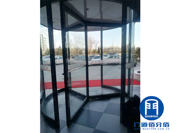 三翼門維修之北京某烤鴨店手動三翼旋轉門異響維修服務案例