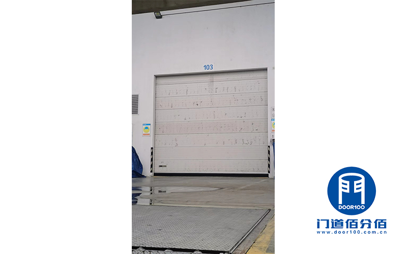 回顧：移動通信集團(tuán)下屬倉庫提升門維修案例