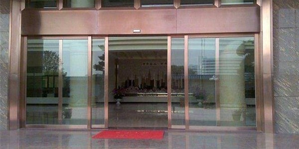 自動感應門維修，通過工作原理為您解析自動門感應故障維修方法