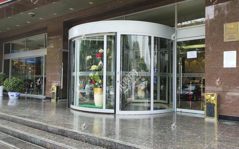 旋轉門選購、安裝、使用注意事項