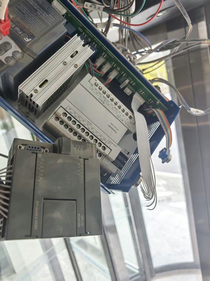 5d7dbe235b1ef98bb2158e4ddc4ec182_compress