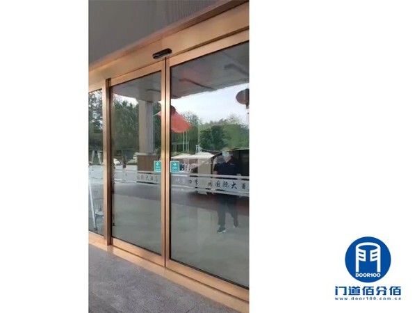自動玻璃感應門啟動與防夾二合一感應器安裝服務