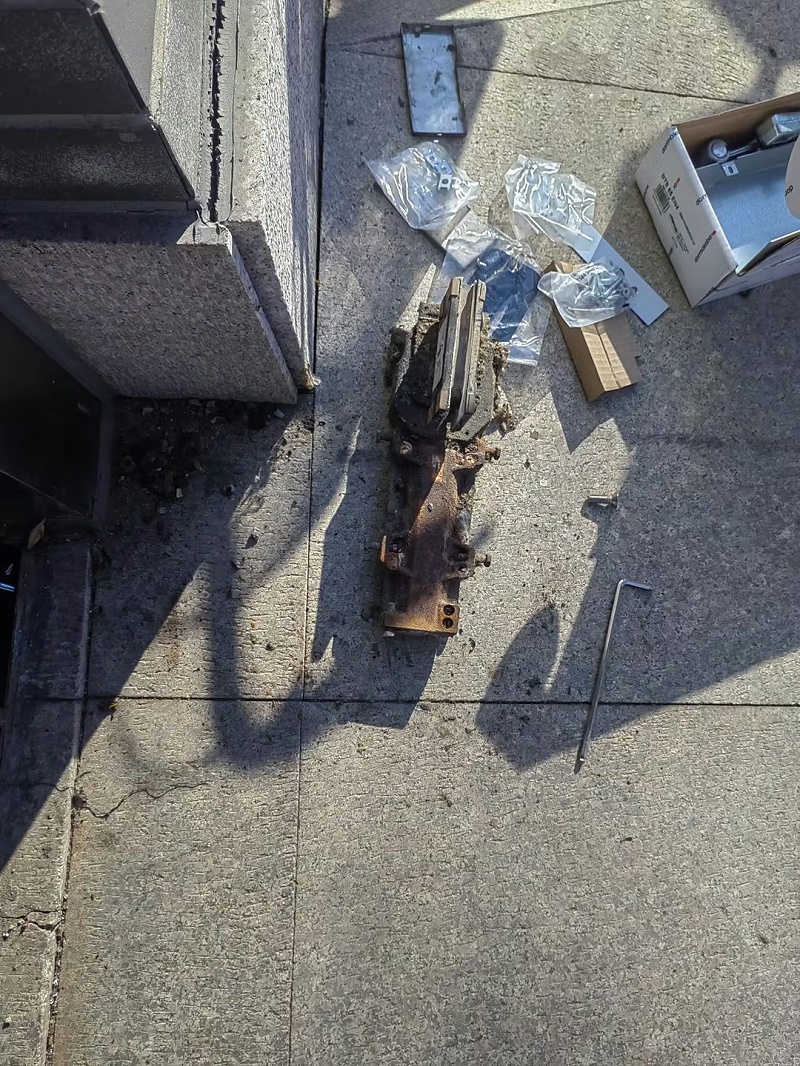 20700503f327a29ac1bec2338f888814_compress