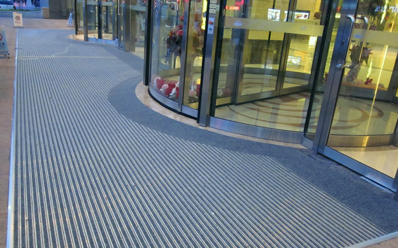 旋轉(zhuǎn)門門區(qū)地墊的材料、款式、顏色如何選擇？