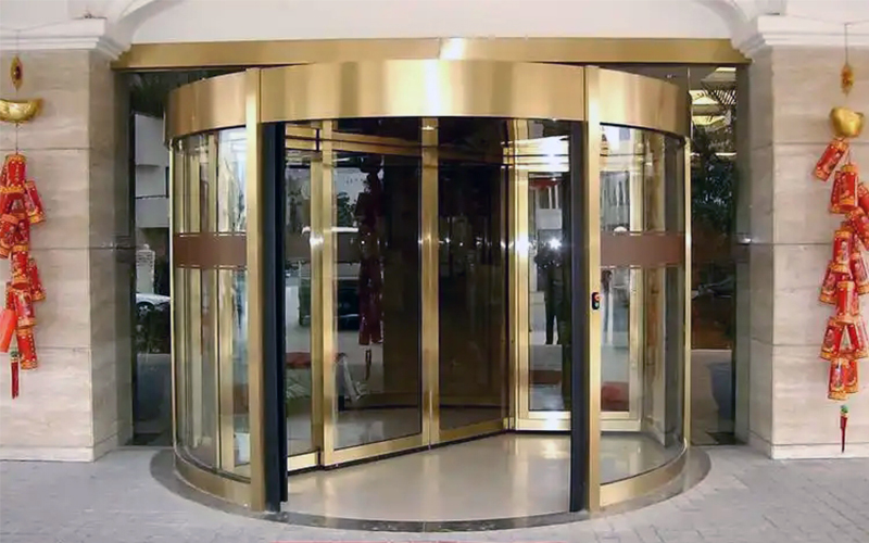 使用差異：手動(dòng)與自動(dòng)旋轉(zhuǎn)門(mén)大不同