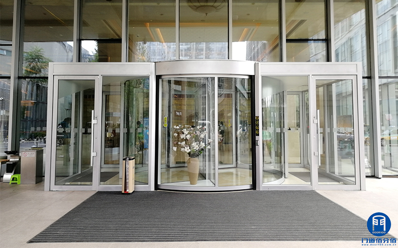 旋轉門消防要求